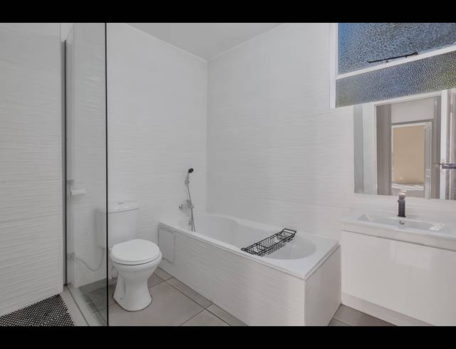 3 BEDROOM APARTMENT FOR SALE IN SANDOWN